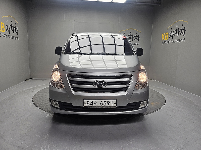 현대 현대 그랜드 스타렉스 5인승 밴 